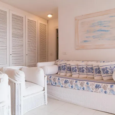 Apartment Portisco1